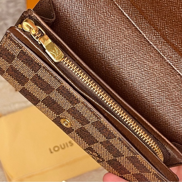 LOUIS VUITTON Tresor Wallet in Damier Ebene - Picture 11 of 16